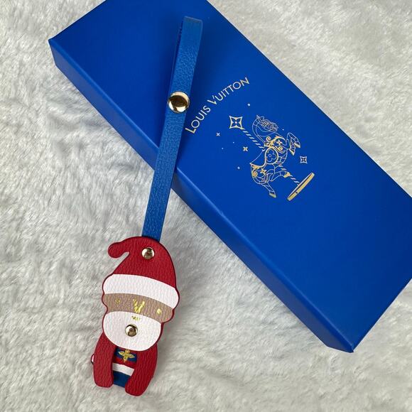 Louis Vuitton Novelty Carousel Vivienne 2024 Holiday Bag Charms - Picture 6 of 8